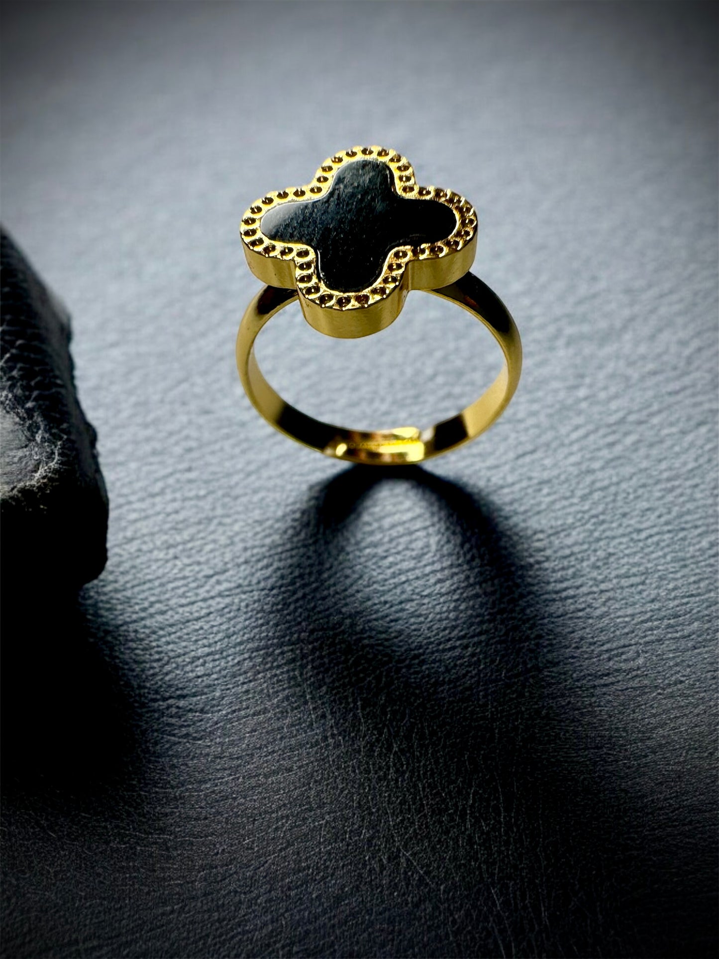 Gold Clover Ring